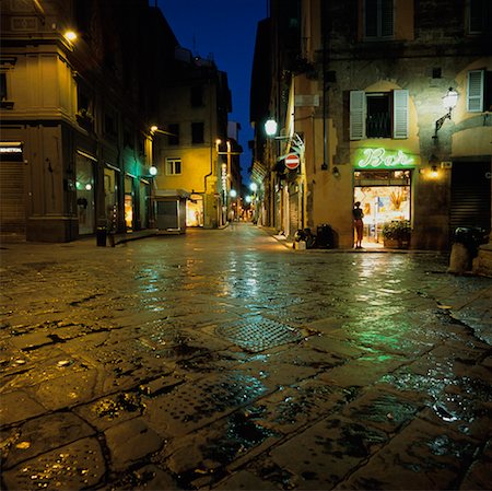 Wet City Street, Florence, Italy Stock Photo - Rights-Managed, Code: 700-00549092