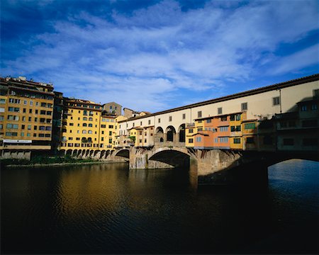 ponte vecchio - Pont sur la rivière, Ponte Vecchio, Florence, Toscane, Italie Photographie de stock - Rights-Managed, Code: 700-00549103
