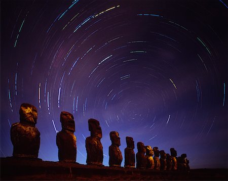simsearch:841-03063739,k - Moai, Ahu Tongariki, Easter Island, Chile Foto de stock - Direito Controlado, Número: 700-00549771