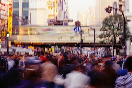 simsearch:700-03508217,k - Foule au carrefour très fréquenté, Tokyo, Japon Photographie de stock - Rights-Managed, Code: 700-00543631