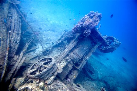 deep sea - American World War 2 Military Equipment Off Million Dollar Point, Espiritu Santo, Vanuatu Foto de stock - Con derechos protegidos, Código: 700-00554008