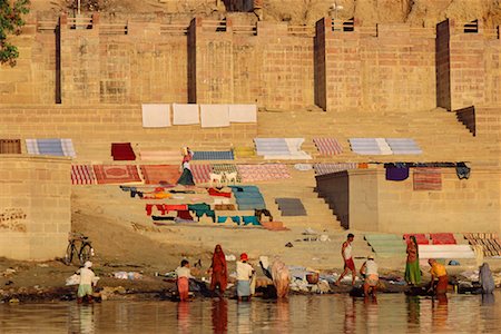 simsearch:700-00554557,k - People at Ganges River, Varanasi, Uttar Pradesh, India Foto de stock - Con derechos protegidos, Código: 700-00554549