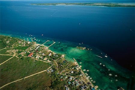 Aerial View of Mactan Island, Philippines Foto de stock - Con derechos protegidos, Código: 700-00555237