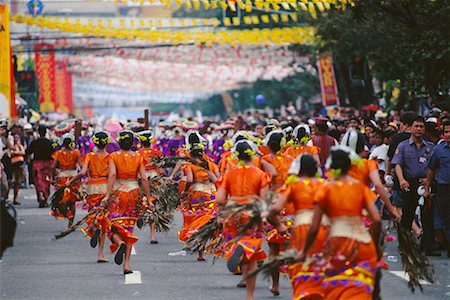 Parade in Street, Cebu, Philippines Foto de stock - Con derechos protegidos, Código: 700-00555260