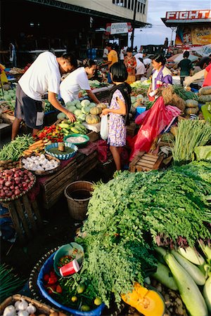 People at Market, Iligan City, Mindanao, Philippines Foto de stock - Con derechos protegidos, Código: 700-00555345