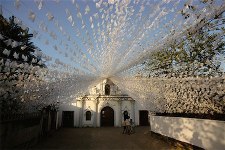 filipino (lugares y cosas) - Exterior of Church, Pampanga, Philippines Foto de stock - Con derechos protegidos, Código: 700-00555373