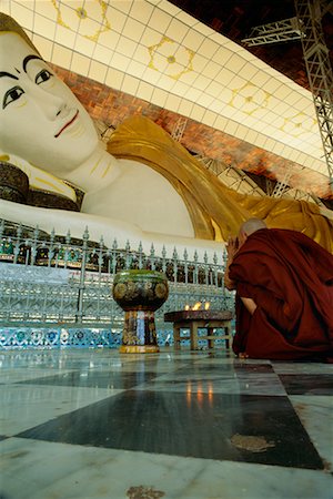 Shwethalyaung Reclining Buddha, Bago, Myanmar Stock Photo - Rights-Managed, Code: 700-00556051