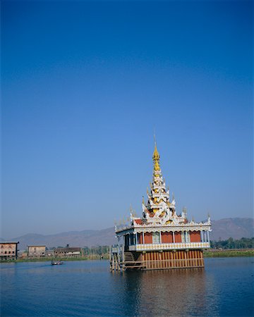 simsearch:700-03805317,k - Building in Inle Lake, Myanmar Foto de stock - Direito Controlado, Número: 700-00556103