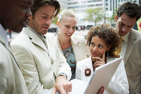 south africa and black and business - Business People Looking at Laptop Foto de stock - Con derechos protegidos, Código: 700-00556381