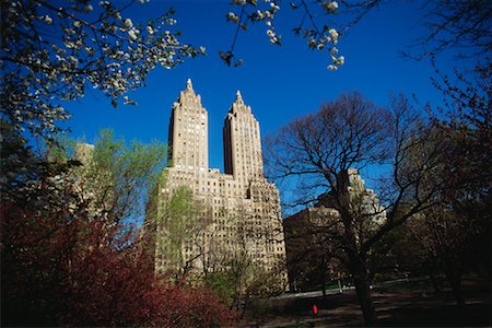 springtime in central park - The Eldorado, New York City, New York, USA Stock Photo - Rights-Managed, Code: 700-00556658