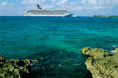 simsearch:700-00607613,k - Cruise Ship, Grand Cayman, Cayman Islands Photographie de stock - Rights-Managed, Code: 700-00556690