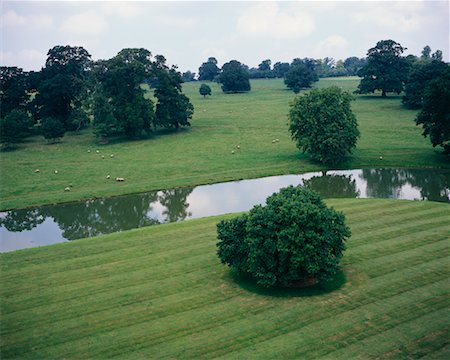 simsearch:6119-09238977,k - Broughton Castle, England Foto de stock - Direito Controlado, Número: 700-00556720