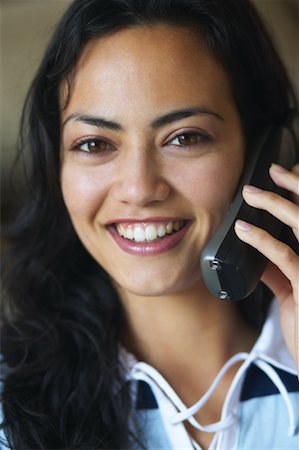 simsearch:700-00550859,k - Woman Using Cordless Telephone Foto de stock - Con derechos protegidos, Código: 700-00550827
