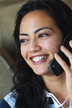 simsearch:700-00550859,k - Woman Using Cordless Telephone Foto de stock - Con derechos protegidos, Código: 700-00550828