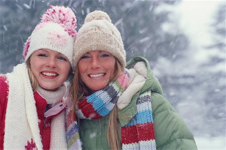 simsearch:700-01407286,k - Women Outdoors in Winter Stock Photo - Rights-Managed, Code: 700-00552245