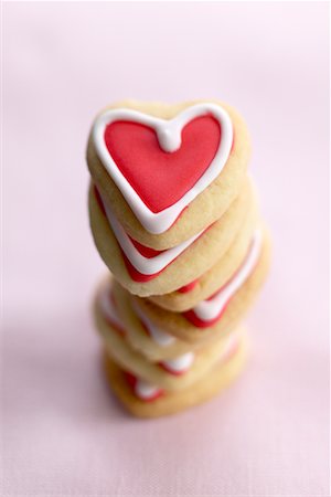 simsearch:700-03662325,k - Herzform Cookies Stockbilder - Lizenzpflichtiges, Bildnummer: 700-00553697