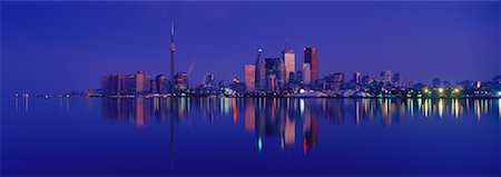 simsearch:610-02373794,k - City Skyline At Night, Toronto, Ontario, Canada Foto de stock - Con derechos protegidos, Código: 700-00560659
