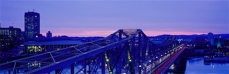 simsearch:614-09210550,k - Alexandra Bridge Looking Towards Hull, Quebec, Ottawa, Ontario, Canada Stock Photo - Rights-Managed, Code: 700-00560664