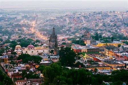 Vue d'ensemble de San Miguel de Allende, Guanajuato, Mexique Photographie de stock - Rights-Managed, Code: 700-00560813