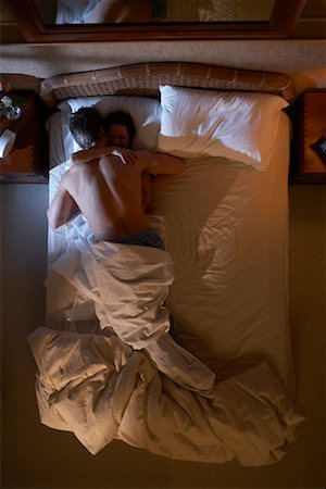 simsearch:700-00162338,k - Couple in Bed Foto de stock - Con derechos protegidos, Código: 700-00561142