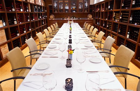 sala de banquetes - Table Set at Chiado Restaurant, Toronto, Ontario, Canada Foto de stock - Con derechos protegidos, Código: 700-00561321