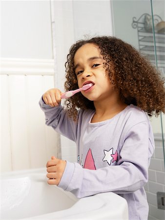 simsearch:700-01695381,k - Girl Brushing Teeth Stock Photo - Rights-Managed, Code: 700-00588646