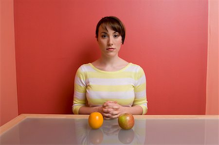 simsearch:700-00550859,k - Portrait of Woman With Fruit Foto de stock - Con derechos protegidos, Código: 700-00592759