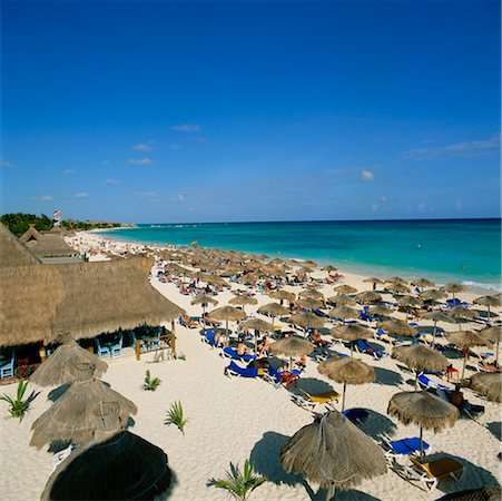 simsearch:862-03712918,k - Rangées de parasols de plage, Playa del Carmen, Mexique Photographie de stock - Rights-Managed, Code: 700-00592926