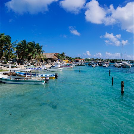 simsearch:700-01993350,k - Fishing Boats, Isla Mujeres, Quintana Roo, Mexico Foto de stock - Direito Controlado, Número: 700-00592988