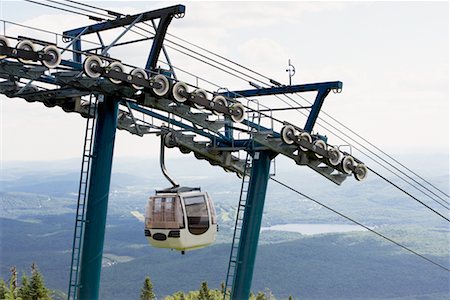 simsearch:700-00617575,k - Ski Gondola at Mont Tremblant, Quebec, Canada Foto de stock - Con derechos protegidos, Código: 700-00604635