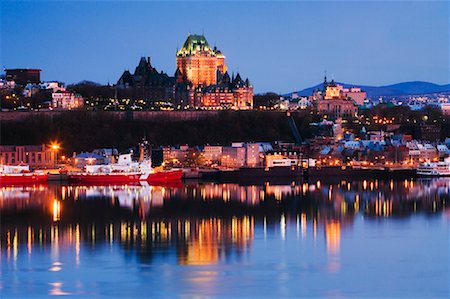 st lawrence seaway boats - Quebec City from Levis, Quebec, Canada Foto de stock - Con derechos protegidos, Código: 700-00605310