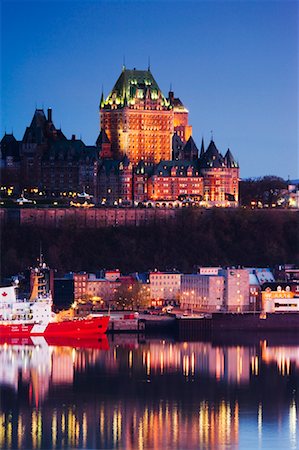 st lawrence seaway boats - Quebec City from Levis, Quebec, Canada Foto de stock - Con derechos protegidos, Código: 700-00605311