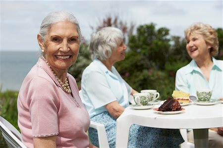 simsearch:700-00606955,k - Women Having Tea and Cake Stock Photo - Rights-Managed, Code: 700-00606938