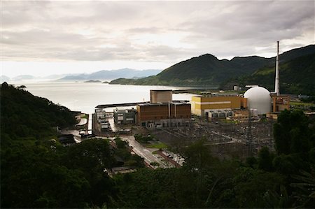 smokestack environment mountain - Industrial Plant, Rio de Janeiro State, Brazil Foto de stock - Con derechos protegidos, Código: 700-00607568