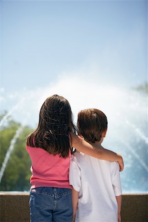 simsearch:700-03520592,k - Kids Looking at Fountain Stock Photo - Rights-Managed, Code: 700-00609503