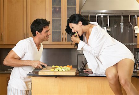 Couple Eating in Kitchen Stock Photo - Rights-Managed, Code: 700-00616734