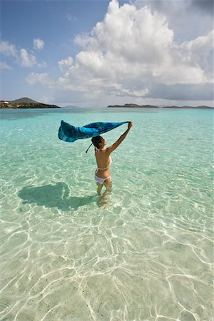 saint thomas - Femme à la plage, Sapphire Beach, St Thomas, Iles Vierges Photographie de stock - Rights-Managed, Code: 700-00616828