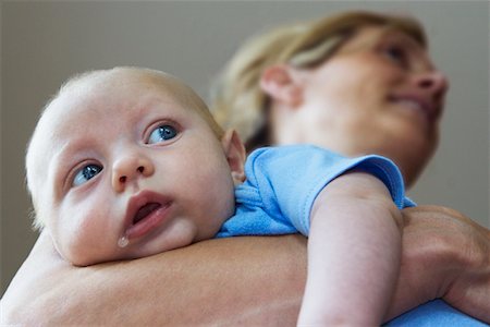 roy ooms - Mother Holding Baby Foto de stock - Con derechos protegidos, Código: 700-00616906