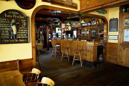 Interior of Pub, Chester, Nova Scotia, Canada Fotografie stock - Rights-Managed, Codice: 700-00617486