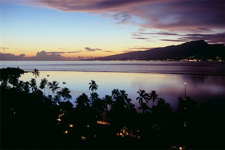 simsearch:700-00027532,k - Sunrise at Island of Tahiti from Moorea, French Polynesia Foto de stock - Con derechos protegidos, Código: 700-00620140
