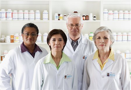 simsearch:700-00623071,k - Portrait of Pharmacists Foto de stock - Direito Controlado, Número: 700-00623110