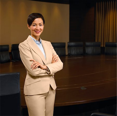 simsearch:700-00363975,k - Portrait of Businesswoman in Boardroom Foto de stock - Con derechos protegidos, Código: 700-00635390