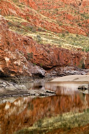 Ormiston Gorge dans les West MacDonnell Ranges, territoire du Nord, Australie Photographie de stock - Rights-Managed, Code: 700-00635487