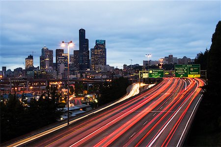 Skyline et lumières trainage, Seattle, Washington, USA Photographie de stock - Rights-Managed, Code: 700-00639689