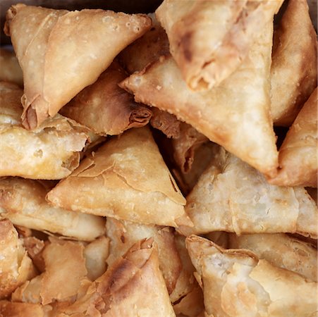 simsearch:700-00528614,k - Samosas dahi Photographie de stock - Rights-Managed, Code: 700-00644193