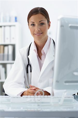 simsearch:700-02377737,k - Portrait of Doctor Foto de stock - Con derechos protegidos, Código: 700-00644235