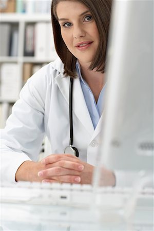 simsearch:700-00641875,k - Portrait of Doctor Stock Photo - Rights-Managed, Code: 700-00641861