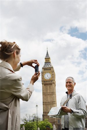 simsearch:700-00681515,k - Woman Taking Picture of Man Foto de stock - Con derechos protegidos, Código: 700-00659709