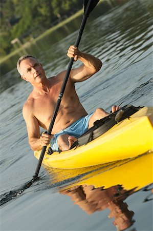 simsearch:700-02702601,k - Man Kayaking Fotografie stock - Rights-Managed, Codice: 700-00651362