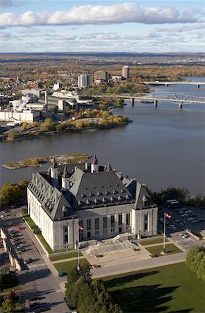 Cour suprême du Canada et la rivière des Outaouais, Ottawa, Ontario, Canada Photographie de stock - Rights-Managed, Code: 700-00661419